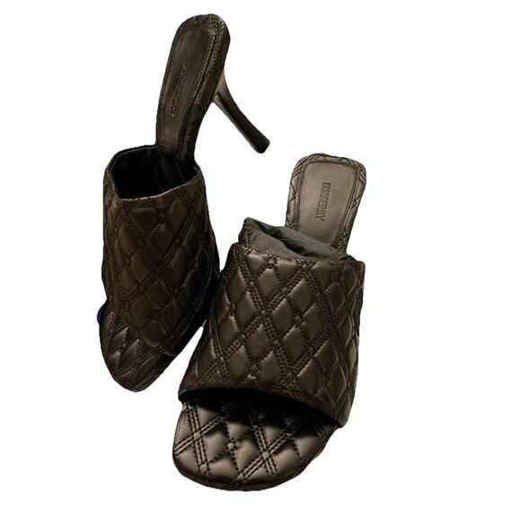 Burberry Quilted Leather Mule Blk NIB Sz 7 Authentic - Picture 1 of 9